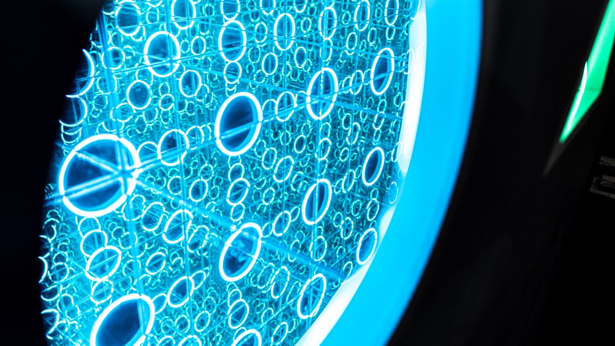 Cyan mirror portal at Magic Museum Berlin